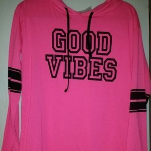 Good Vibes hooded t-shirt NEW Hot Pink